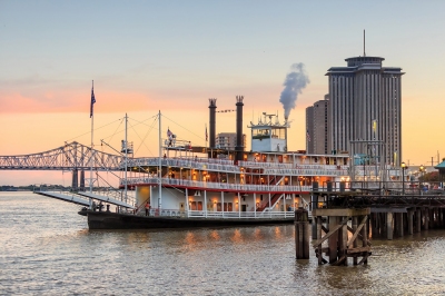 Raddampfer auf dem Mississippi in New Orleans ( f11photo / stock.adobe.com)  lizenziertes Stockfoto 
Informazioni sulla licenza disponibili sotto 'Prova delle fonti di immagine'